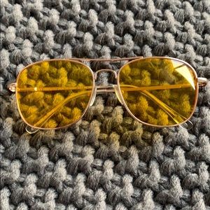 Super cute yellow lens sunglasses:)